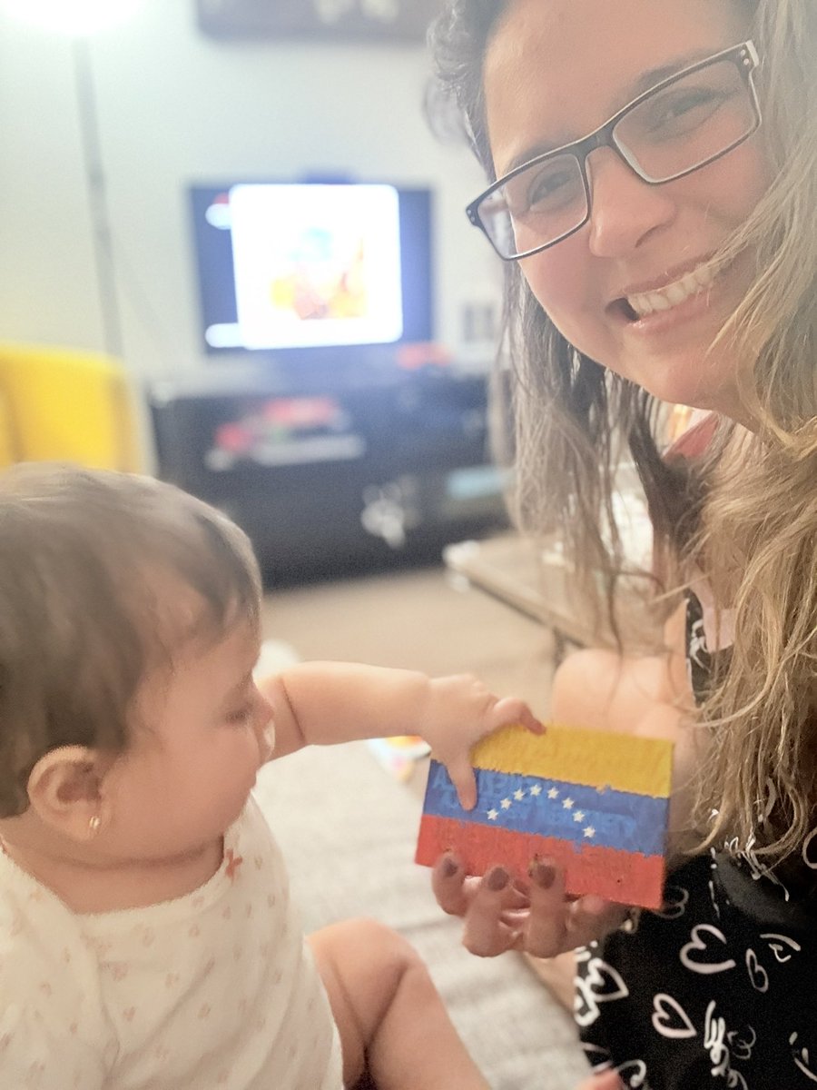 mafedsp's tweet photo. Apoyando y ligando a Venezuela desde Canadá #BeisbolporTeleven https://t.co/GiSAB1aVMk