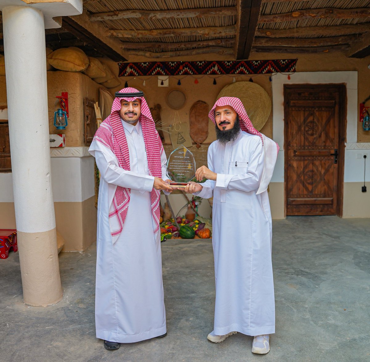 سنام tweet media