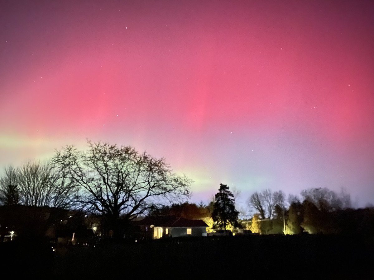 StormTrackerSacher tweet media