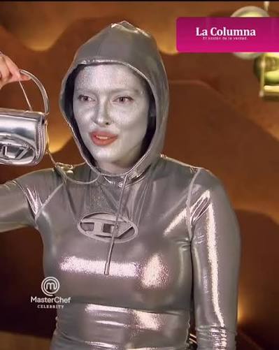 Xeneize_gaby's tweet photo. Merece ganar la Reini porque lo dió todo en el certamen.
#MasterChefCelebrity https://t.co/dGMh0nHxGc