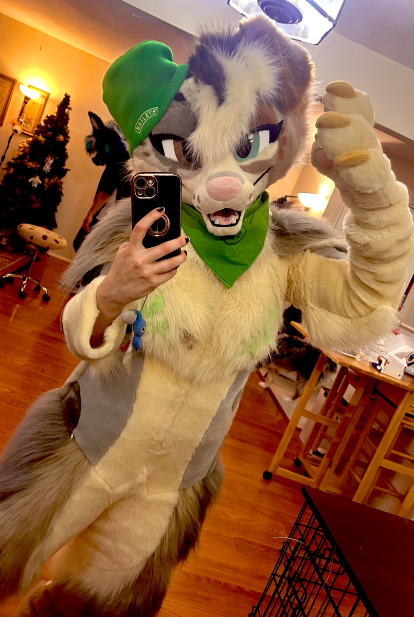 The Midnight Howl tweet media