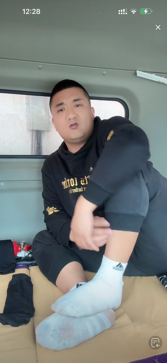 臭🦶🏻🐻の直男 tweet media