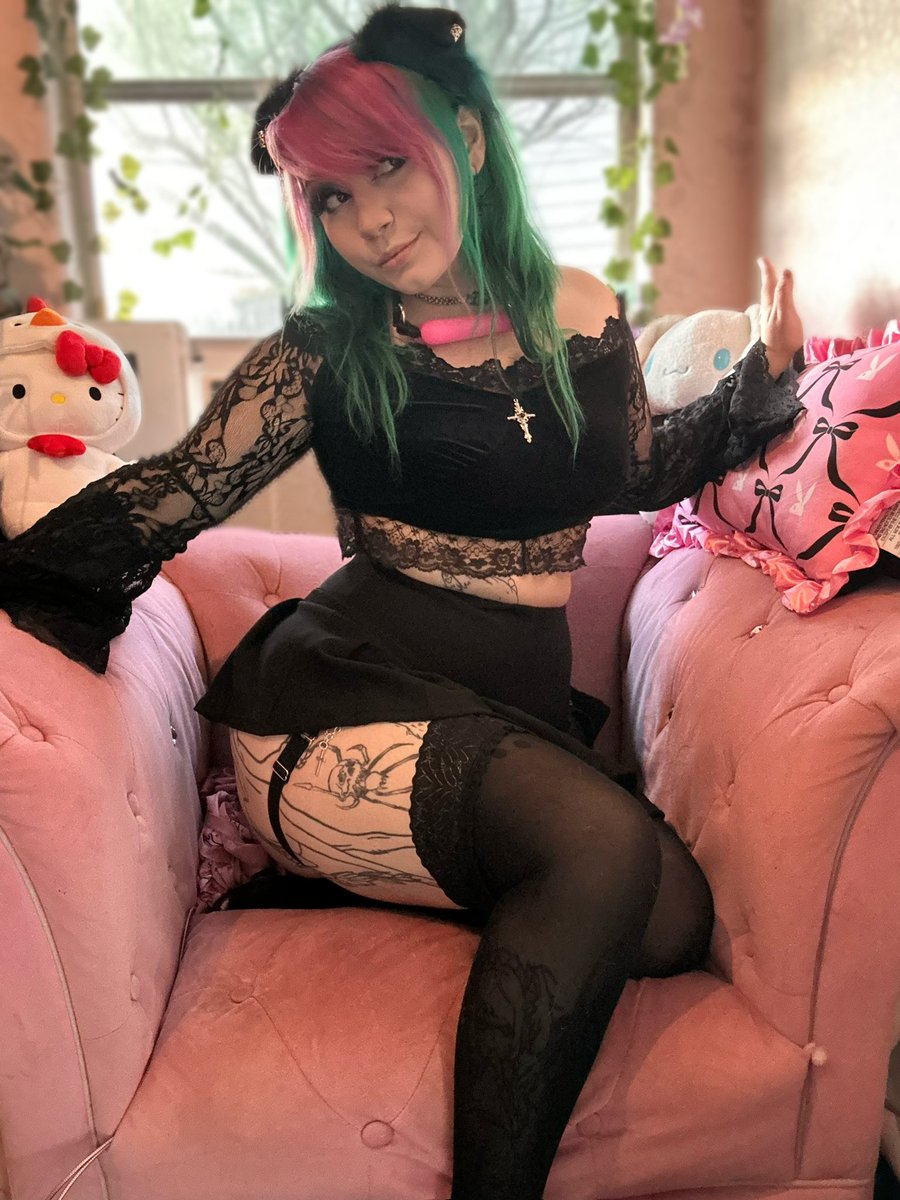 𒉭 Brooke Ivy 𒉭 tweet media