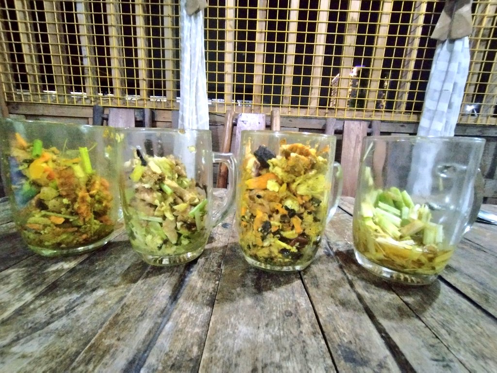 arieparikesit's tweet image. #KulinerMudik #Jogja #Sleman 

Salah satu tempat buat memulihkan jiwa raga yang loyo di Jogja 😄

Ramuan gepuk dadakan aneka rempah, bisa konsul sama mas peracik yang tepat dengan keadaan kebathinan kita, harga sangat terjangkau, tempat nyawan, parkiran off street, lebih baik