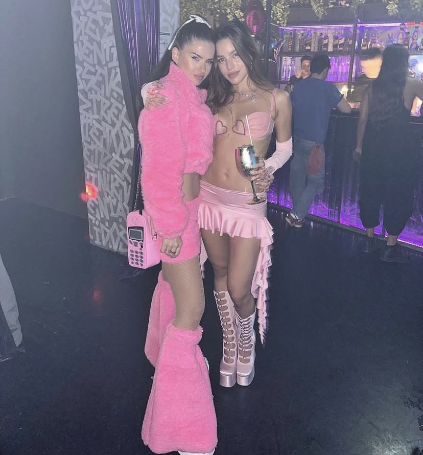 princesabillete's tweet photo. Los fans de Emilia que la defienden y tratan a Maria y Tini como las forras, se olvidan que ella es ESTO también 👇 (y me falta todo el descargo de Joel Pimentel que fue el primero en desenmascarar a la víbora ésta) https://t.co/lGHtAy3inO