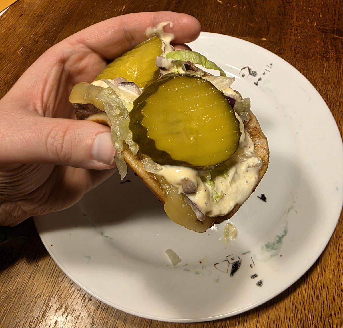 PenningWyse's tweet image. It is Taco Tuesday but I wanted Smash Burgers 🤷‍♂️😂.

Smash Burger Tacos with Havarti, Burger Sauce, Lettuce, Onion and Dill Pickle Chips.

#foodie #smashburgers #Tacos