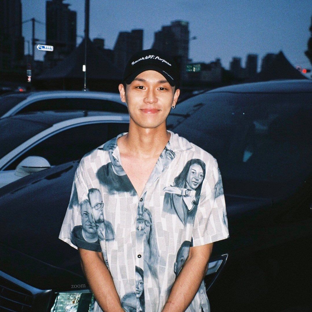 i need a tweet media