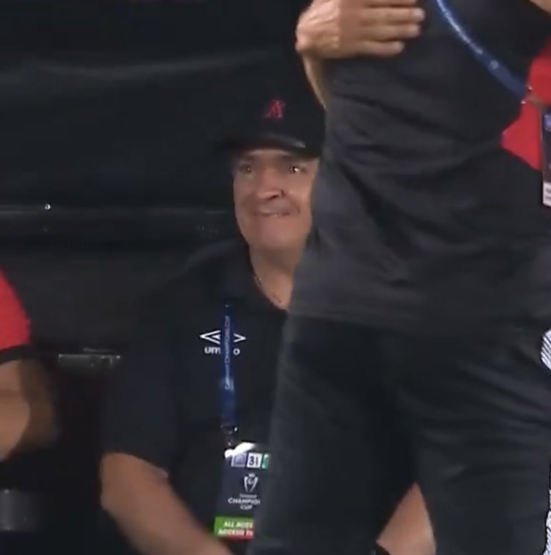 🌈⃤ ✨ fabi. 🇨🇷 tweet media