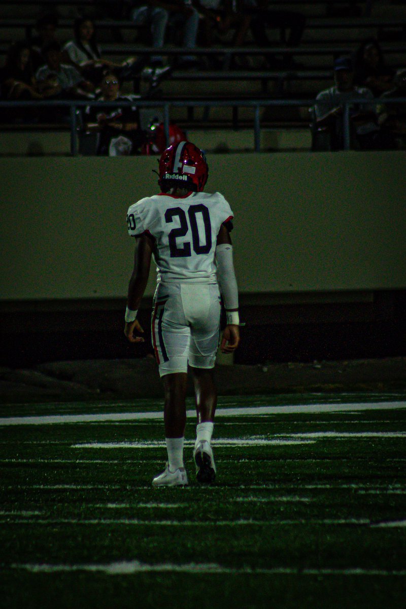 ncmj20's tweet photo. 34 days till I can put that helmet and pads back on https://t.co/B1bxmDAIKt