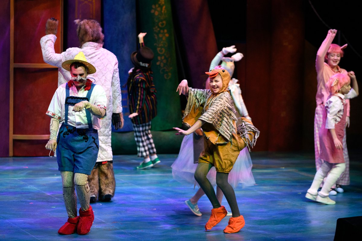 WesternCanadaTheatre tweet media