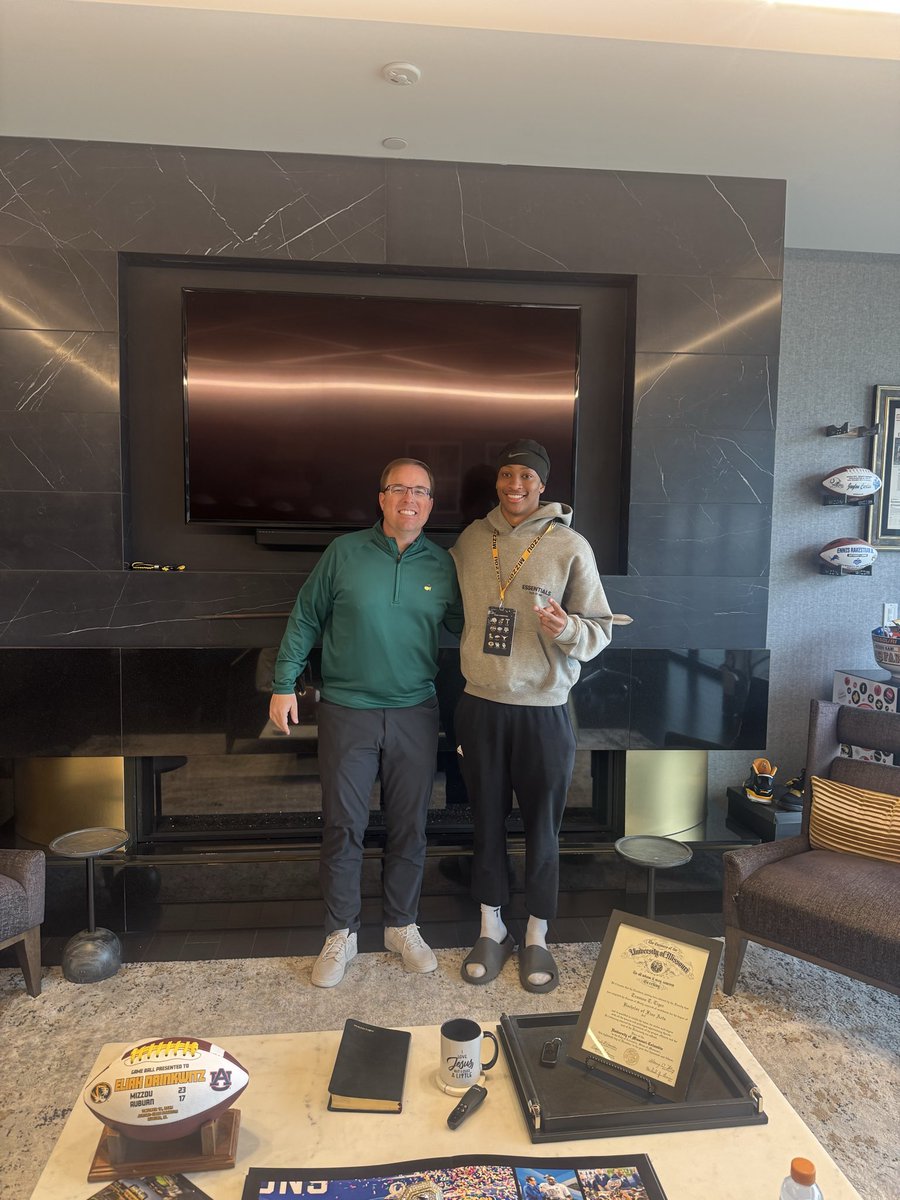 MIZZZZZ🐯 <a href="/CoachDrinkwitz/">Eliah Drinkwitz</a>