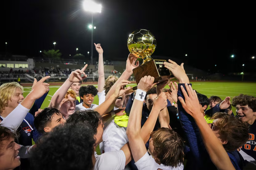 IshmaelRJohnson's tweet photo. #THSSOC D-FW SOCCER PAIRINGS/LOCATIONS:
Boys: https://t.co/Eg6hYIPjj3
Girls: https://t.co/l3mtet6BKq
@SportsDayHS https://t.co/e2xJjEJULO