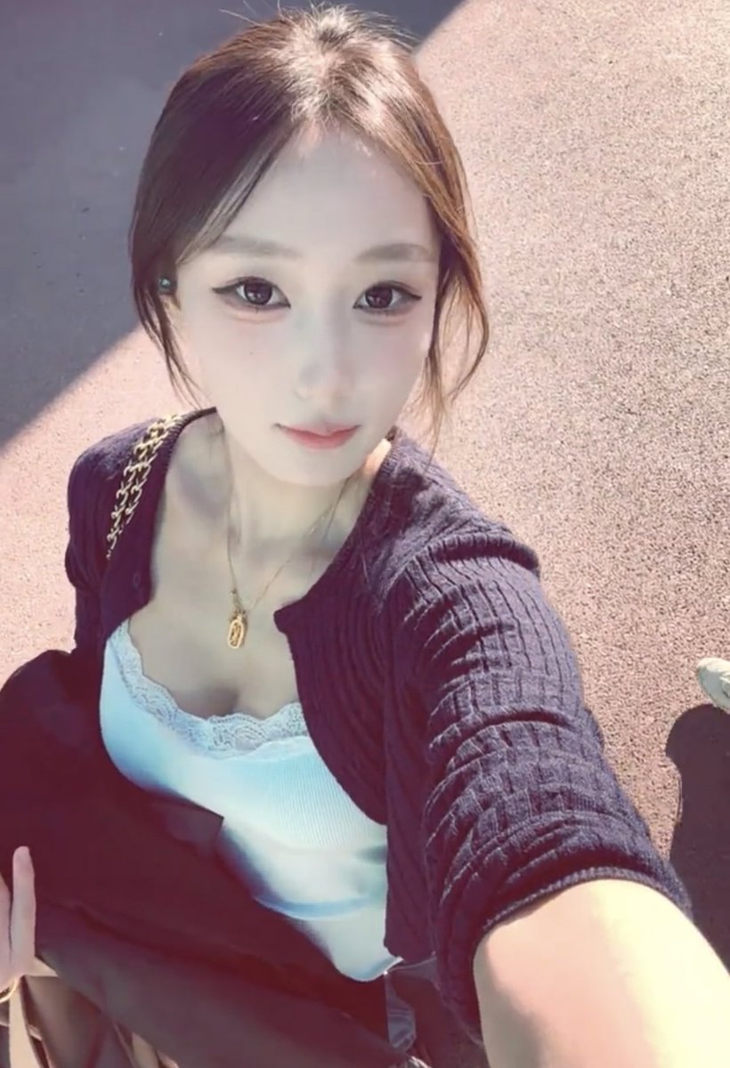 周也不知道 tweet media