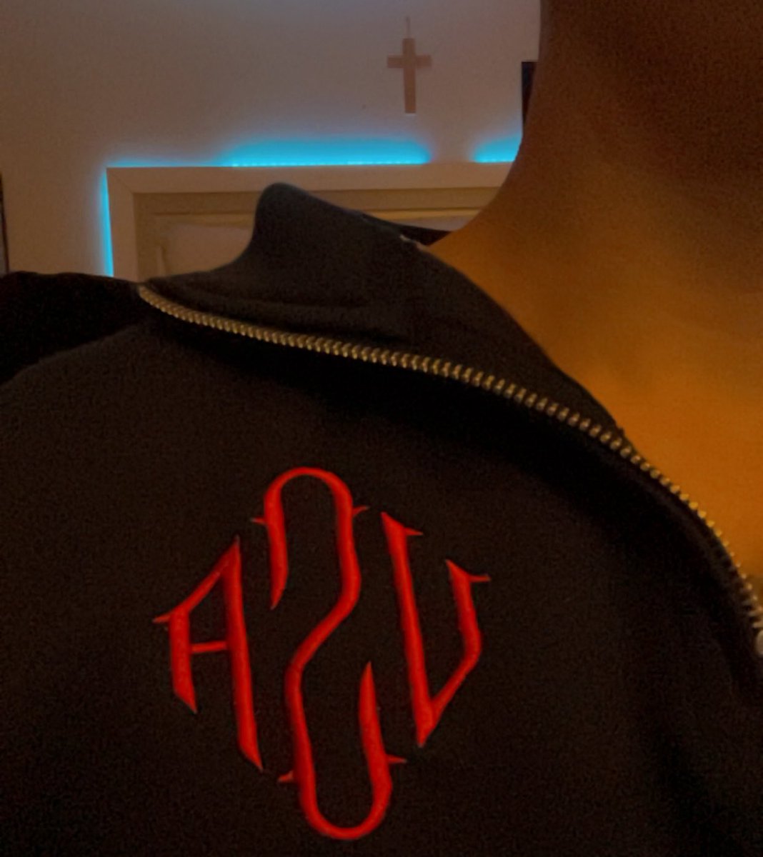 ERICWINTERSX tweet media