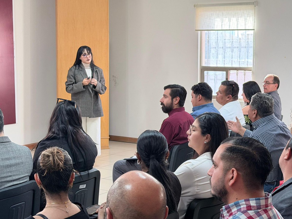 TEEChihuahua tweet media