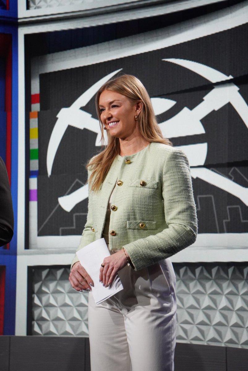 AltitudeTV tweet media