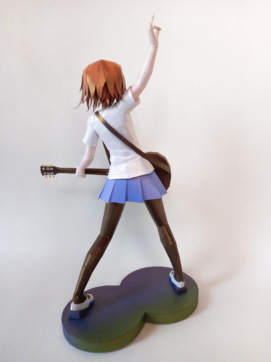 🎸[K-ON!] YUI HIRASAWA WINDMILL
>Author: Reima  /  Zlatobus

#papercraft #ペーパークラフト #KON #YuiHirasawa #anime