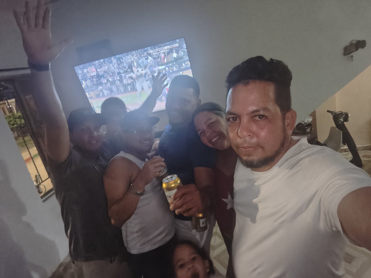 albrom777's tweet photo. Desde Yumbo Valle en Colombia disfrutando con #BeisbolXTeleven https://t.co/JOYBTe4JNr