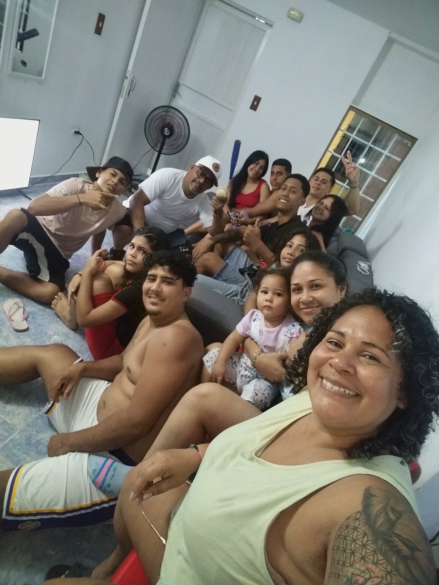 Barbara_YAB's tweet photo. Desde Ocumare con la señal de #BeisbolXTeleven https://t.co/8wFWDrszP6