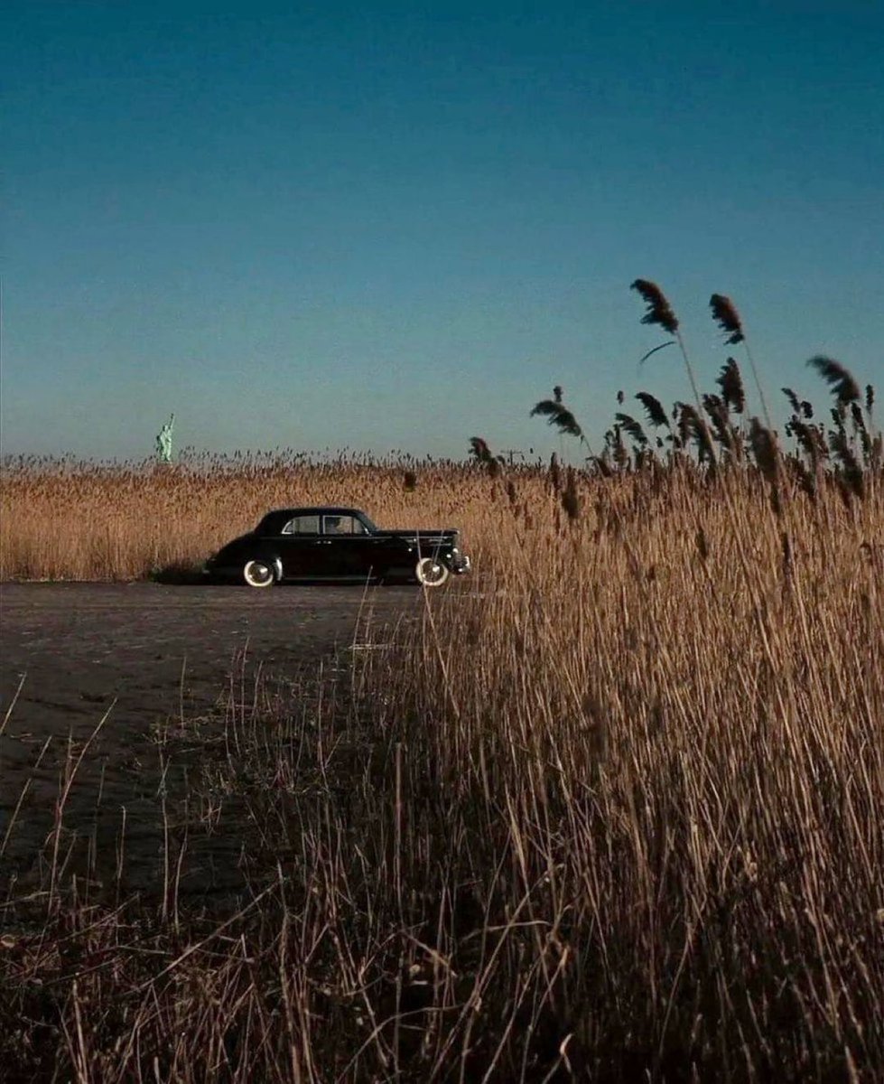 AlexTran677026's tweet photo. “Leave the gun, take the cannoli”

THE GODFATHER (1972) https://t.co/IuZjzqJDZi