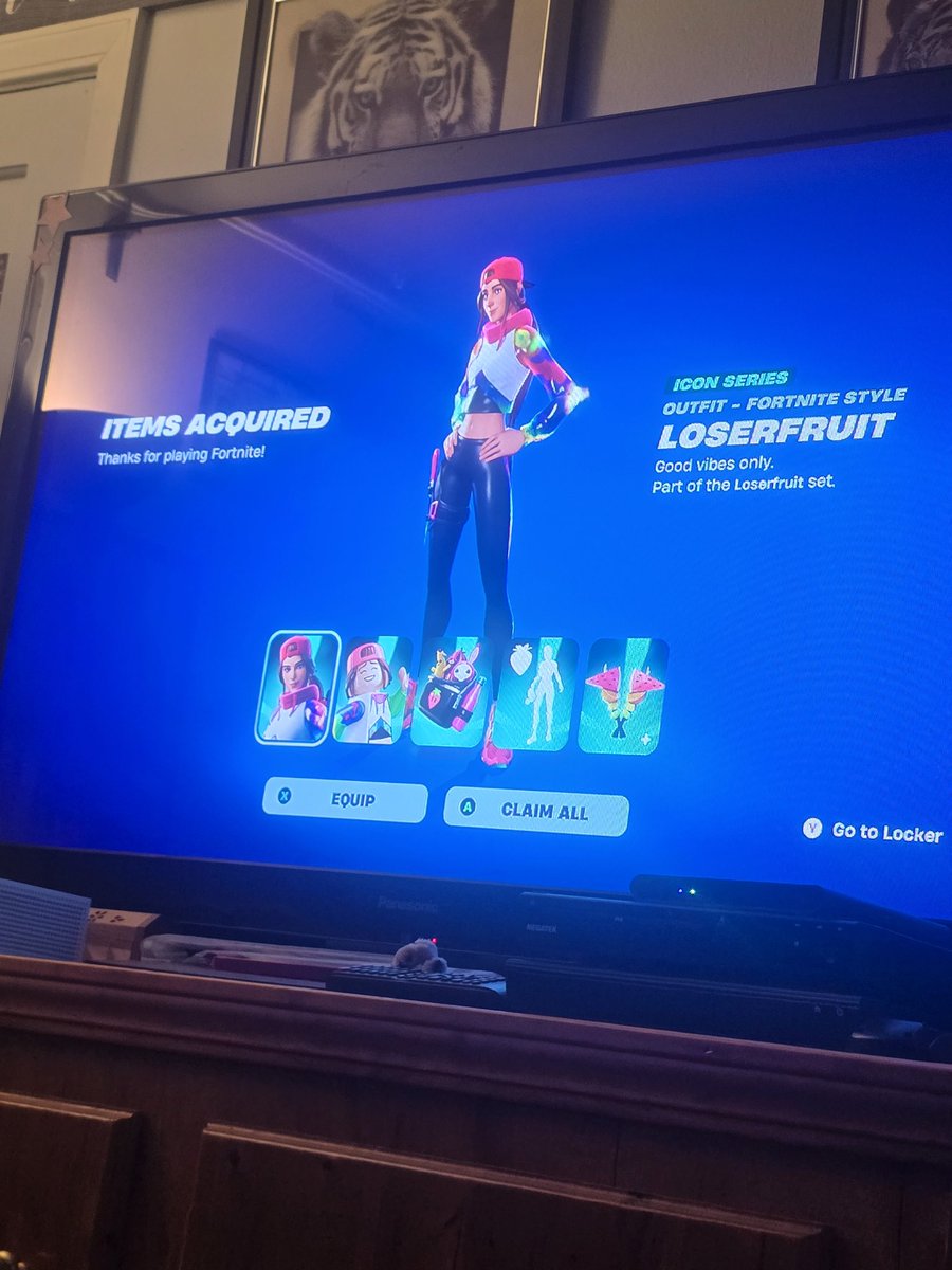 prof_rocket's tweet photo. Everyone use code lufu when u get a chance please this lovely lady wont stay in the shop after tomorrow 

Ur welcome @Loserfruit https://t.co/GxvWsPn2r1