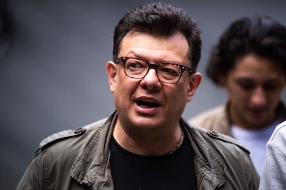 “Ojalá el carro no consuma tanto”.

El carro: