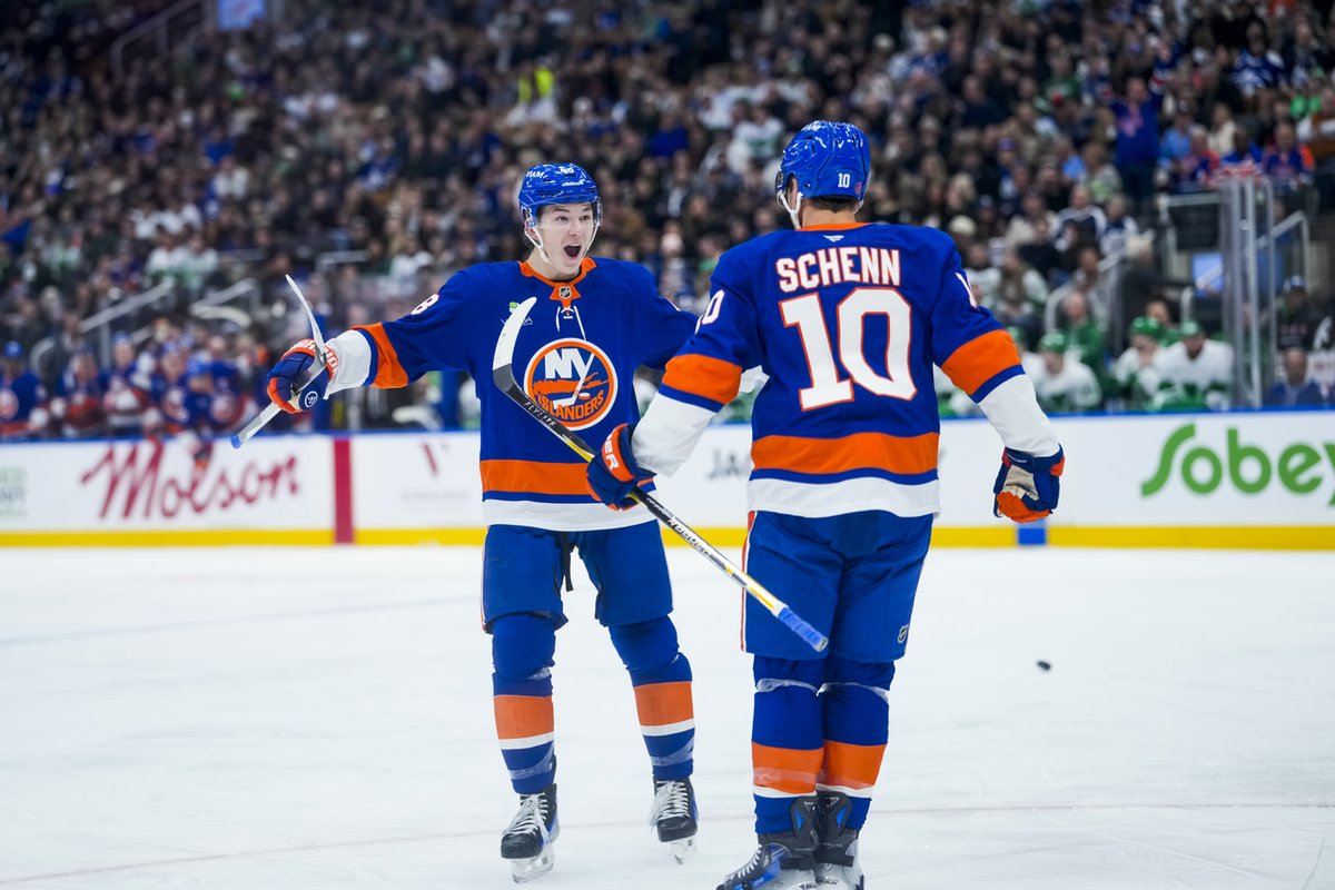 NahBabyNahNah's tweet image. Islanders get much-needed road win over Maple Leafs to keep pace in tight playoff race For all the pregame hype around Matthew Schaefer playing his first game in Toronto, it was the Islanders’ other local-native rookie, Cal Ritchie, who scored in his fir… nypost.com/2026/03/17/spo…