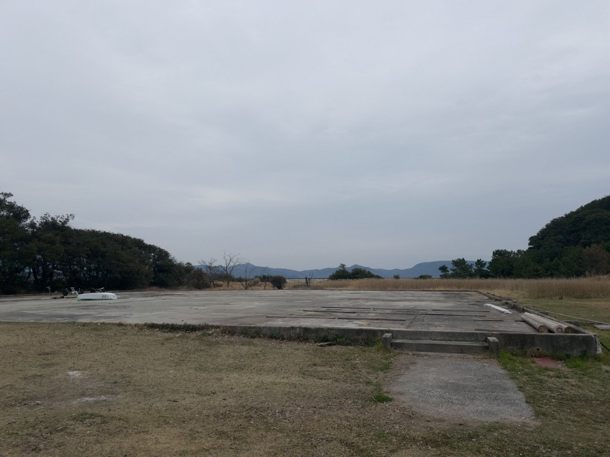 ___yri7's tweet photo. 今月末で閉鎖の余島キャンプ。多数の社会問題を含んでいる。75年の歴史を閉じてまで、多くの人手とお金と力を奪ってまでも必要なことなのか。少しでも早くもっと多くの人がこの出来事を知り、この社会で公共的な場を守るために何が必要なのかを考えてほしい。

https://t.co/wbPheIPb0O https://t.co/WfVOSROt9l