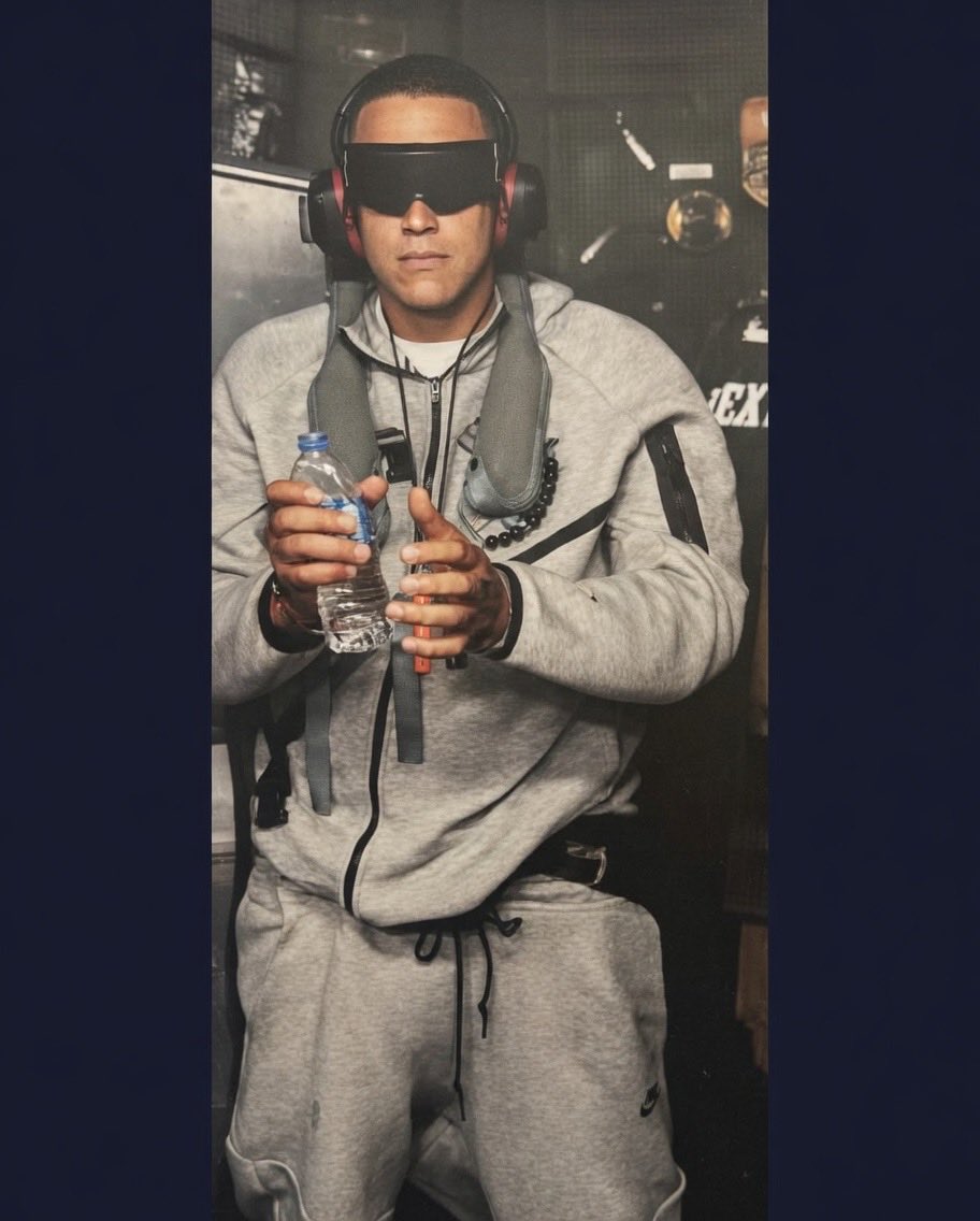 TheeSVP's tweet photo. Aaron Judge when I have US currency on him https://t.co/uYJoMwIdj0