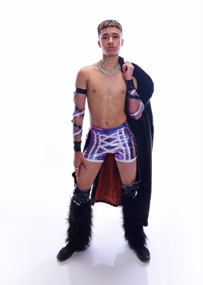 RakariRefani's tweet photo. The Baddest of them all 😻💸 
-
#prowrestler #prowrestling https://t.co/VmwNzwIqSw