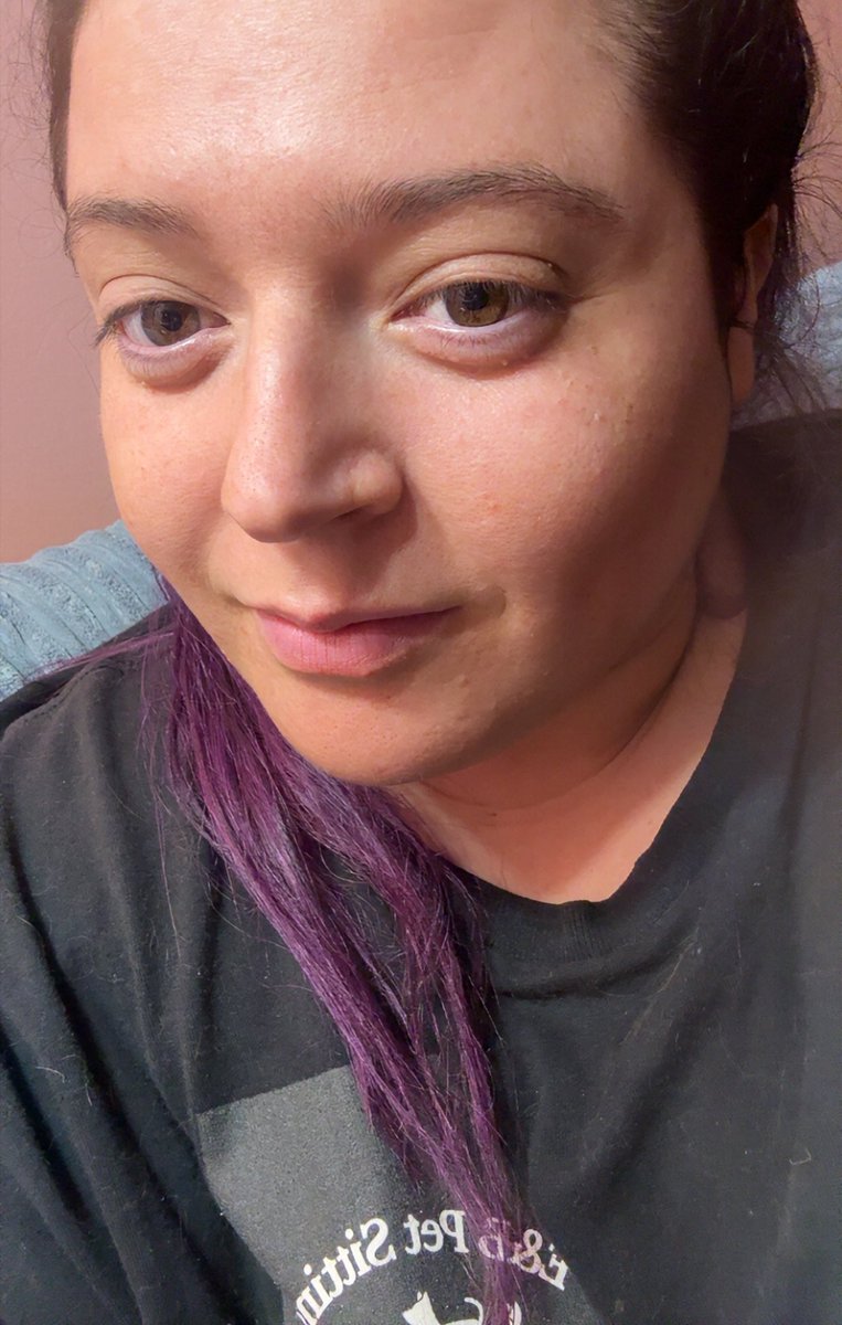 PENGU4LIFE's tweet photo. Spray tan boosts my mood by 90% everytime https://t.co/PnTcVaTQrW