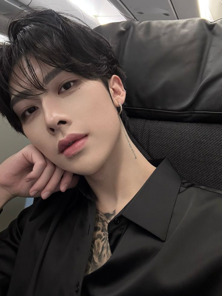 Les presento a mis bias de ndouble van a debutar dentro de poco así que tenganles paciencia que son nuevos en esto de los bg