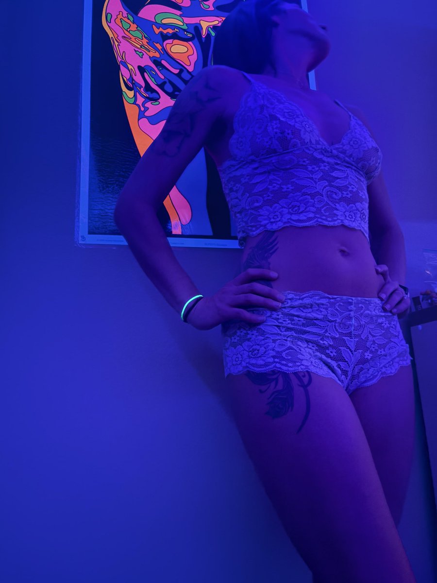 Pineapple-dreamz tweet media