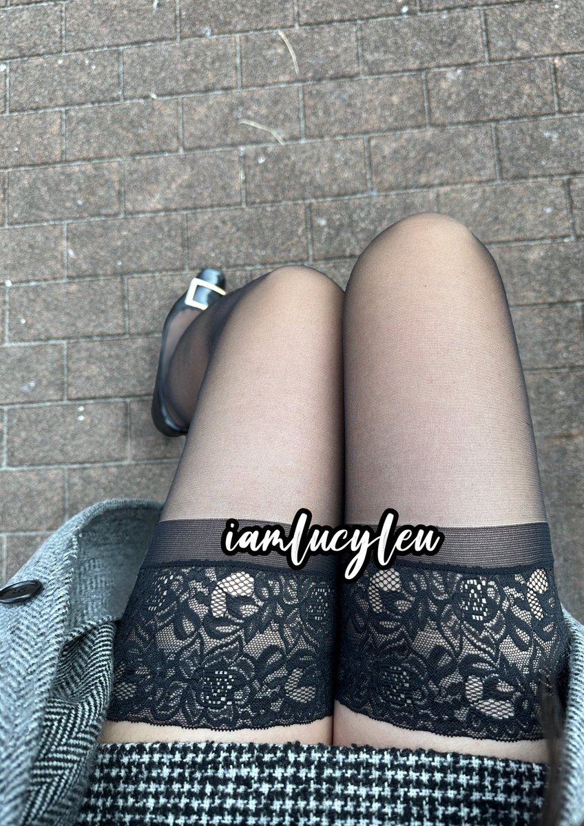 快啲解鎖成為我嘅貼身腳奴🫦

Retweet if you love me
如果想要原味絲襪、底底、bra記得DM我😘😘