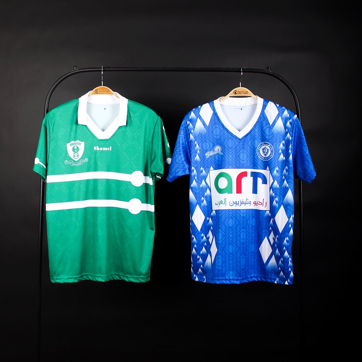 يوم الكلاسيكو المُنتظر 🤩⏳
• توقعاتكم لمباراة الكلاسيكو بين  ⬇️ ؟
#الهلال 💙 #الاهلي 💚

-ولطلب تيشيرتات الفريقين متوفرة هنا ⬇️
classect.com

كود خصم اضافي #A1