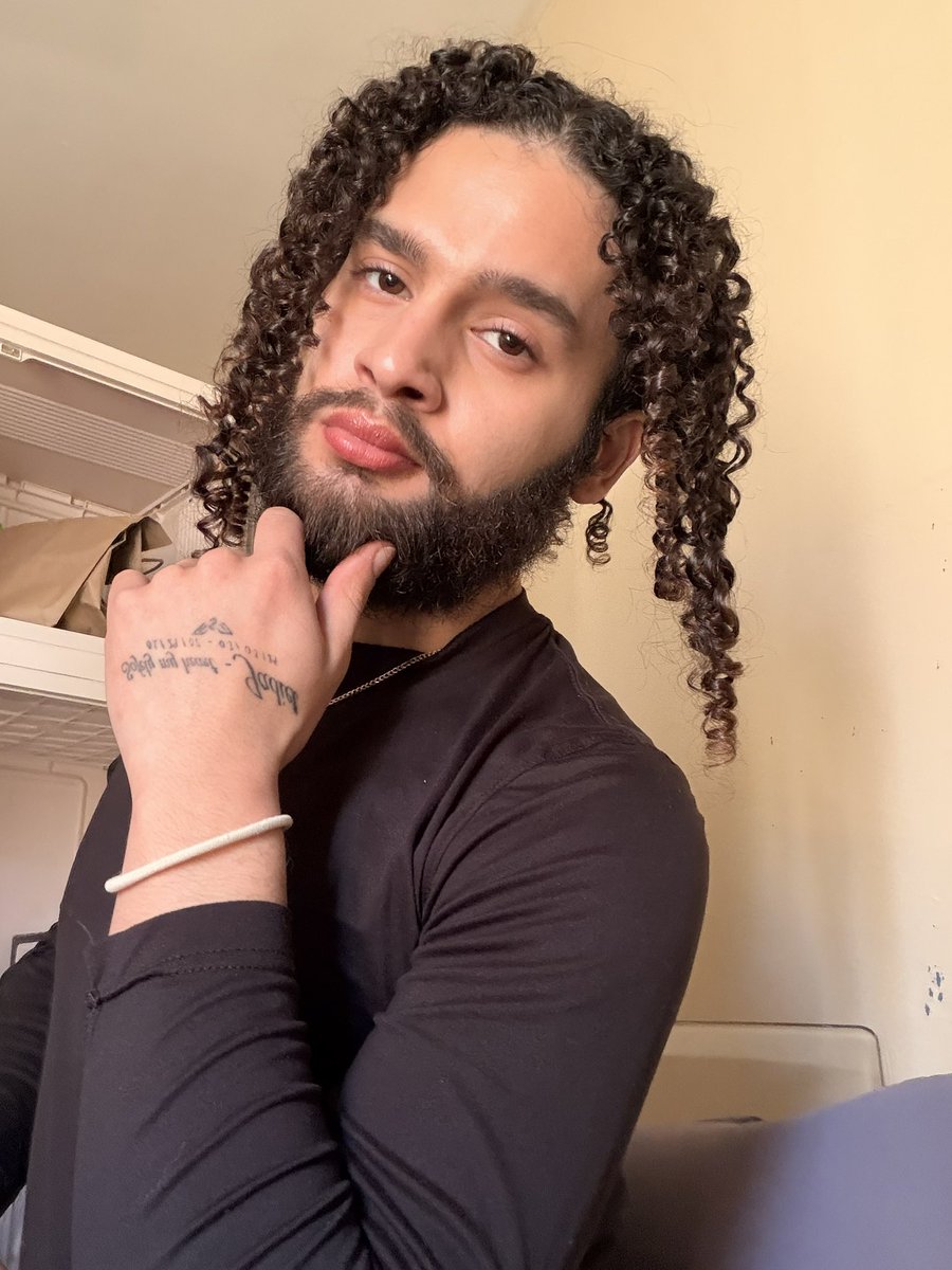 BeboSoReal's tweet image. If my heart was a house. Would you take a look around? 👀 #explorebeyond #trendy #gay #hair #face