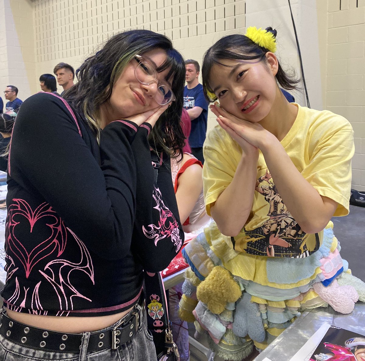 reve7uvs's tweet photo. so happy to go to my first tjpw show &amp; meet my two favorite wrestlers ! @uug_p_raku and @suzume_tjpw, hopefully we can meet again in austin (or japan), i'll be supporting always ! 🚂💛🐝 https://t.co/1dqS4mwNbv