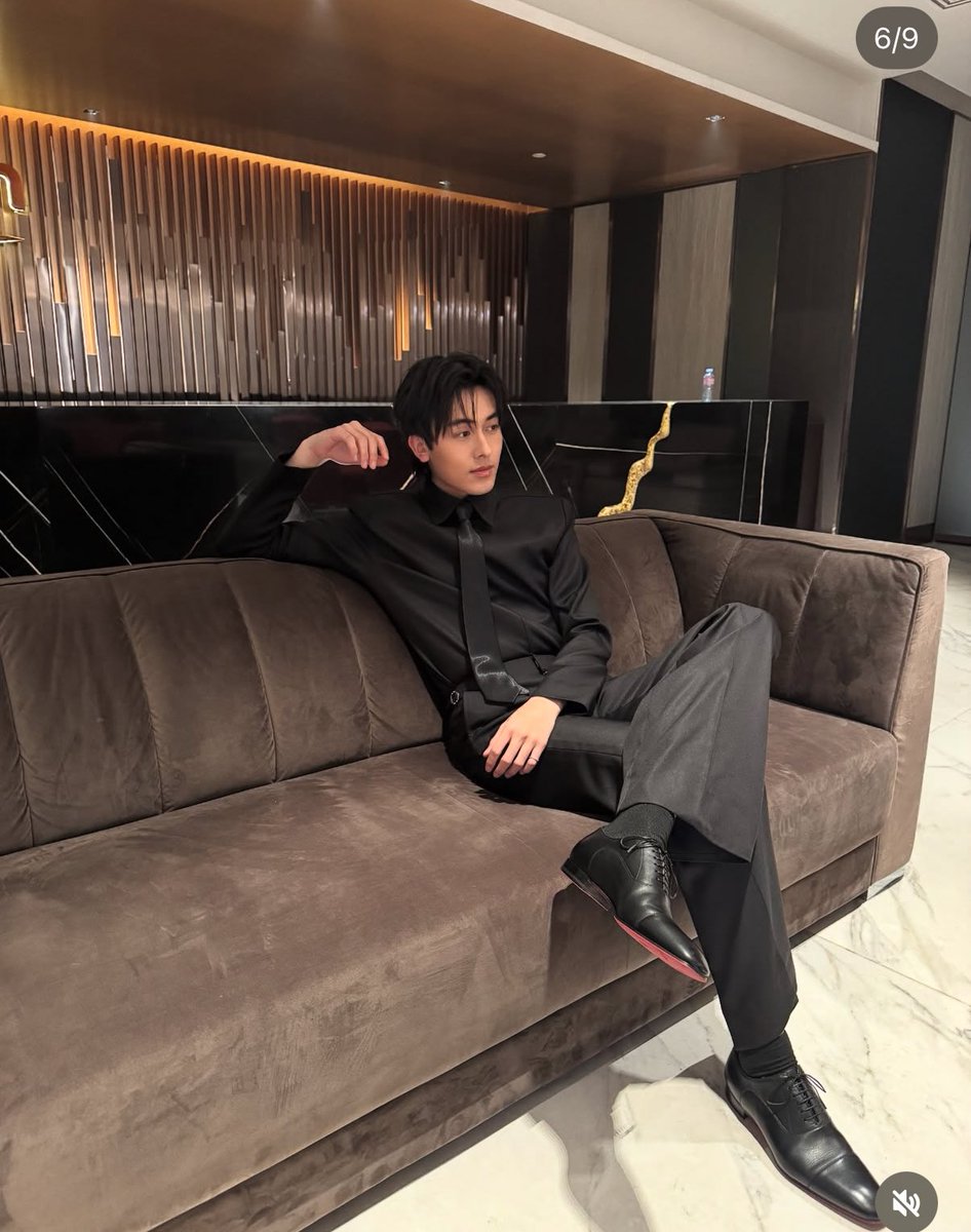 rozzytc's tweet photo. อะไรแบบที่ไม่น่าจะโคจรมาเจอกัน https://t.co/BIzAVBB8CU