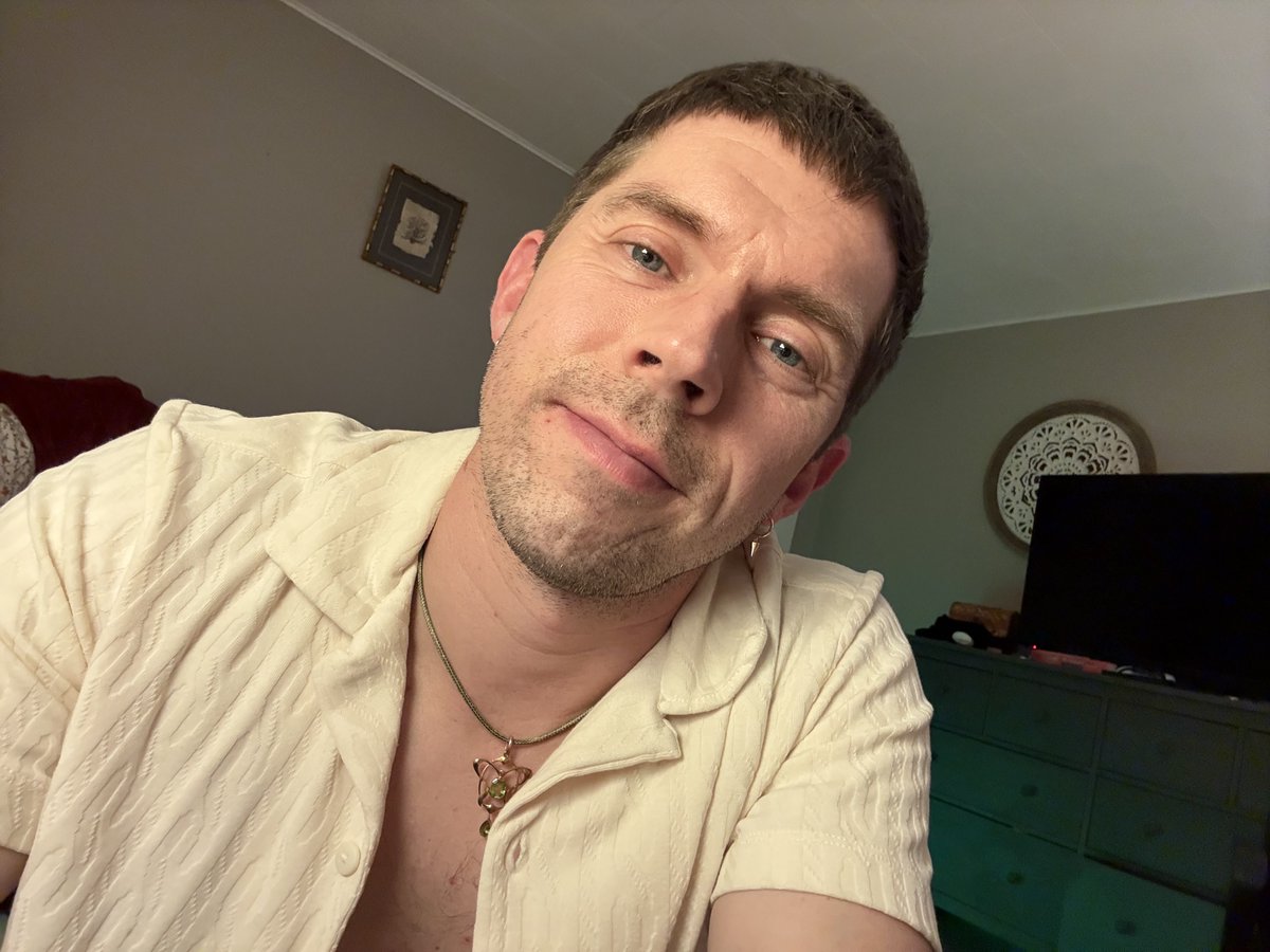 Andrew R. tweet media