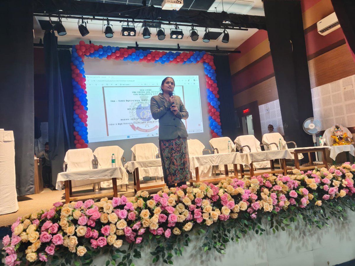 DrGayatriDevi3's tweet photo. Proud moment to attend as a Resource Person in Range Level Capacity Building Training programme of Police Officials in Rescue of Missing Children. @WCDOdisha @OSCPCR_Odisha @OSCPSODISHA @dmkoraput https://t.co/mVQCNMf7zJ
