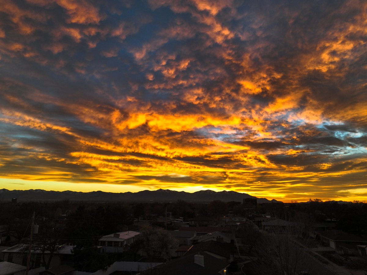 A very fine sunset this evening, looking west from Millcreek, Utah.