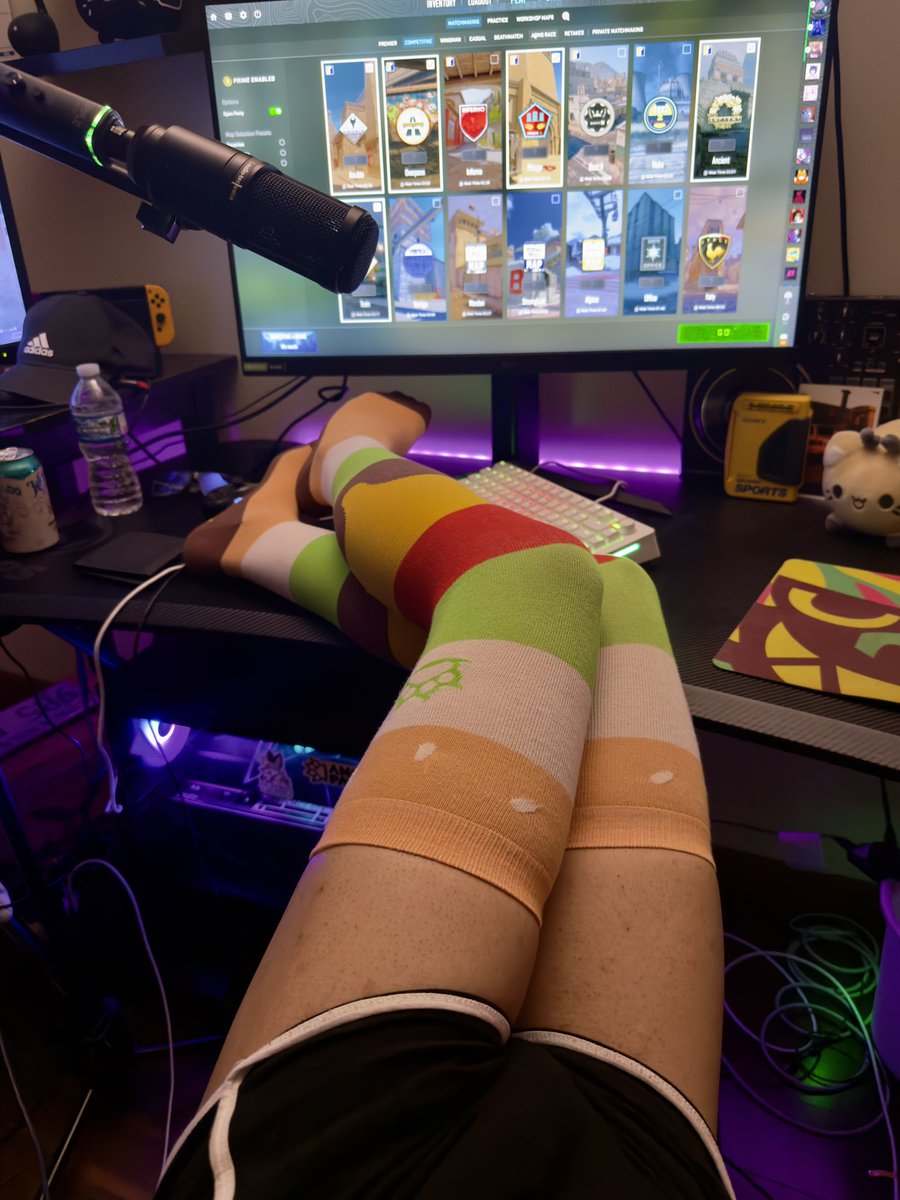 PhonyComb tweet media