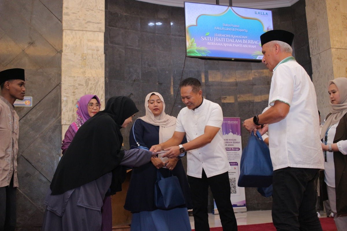 KallaGroup_ID's tweet photo. KALLA Land &amp; Property Gelar Buka Puasa Bersama Karyawan dan 1.000 Anak Panti Asuhan https://t.co/MNE19DGmtb https://t.co/MsqVq4gO4R