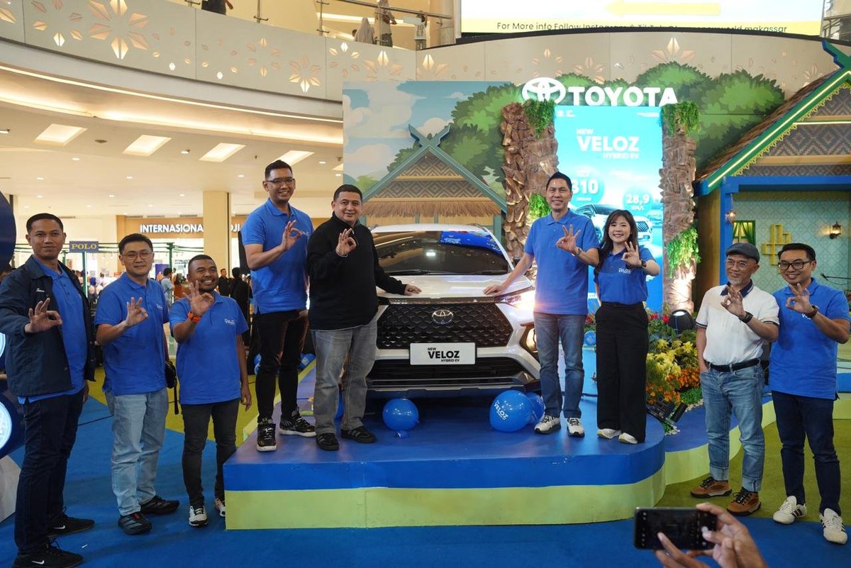 KallaGroup_ID's tweet photo. Guncang Sulawesi! New Veloz Hybrid EV Resmi Meluncur,  Siap Jadi Mobil Sejuta Umat Selanjutnya! https://t.co/ngII5ZPgo8 https://t.co/EJ4hEBLWD5