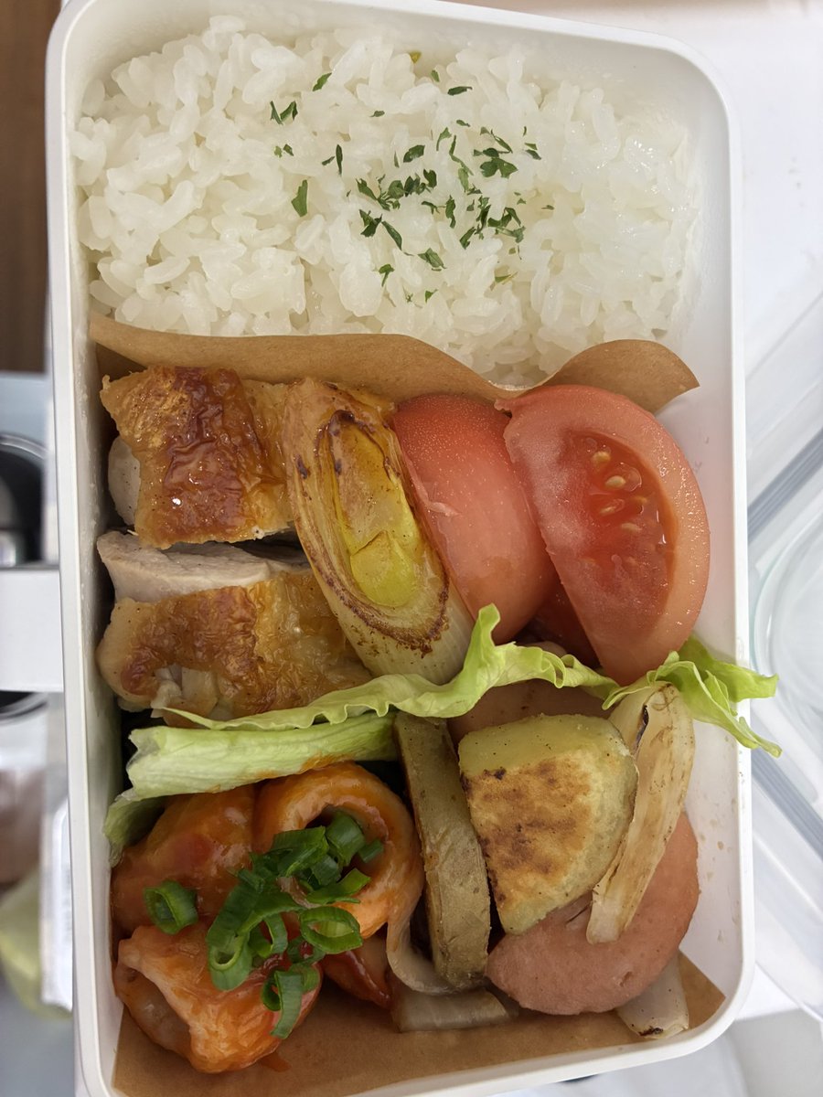 むたさん tweet media