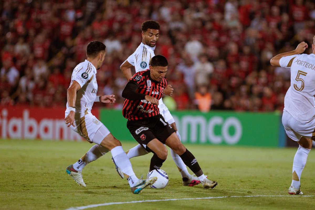 Daniel Martínez tweet media