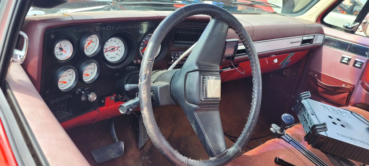 Junk Man tweet media