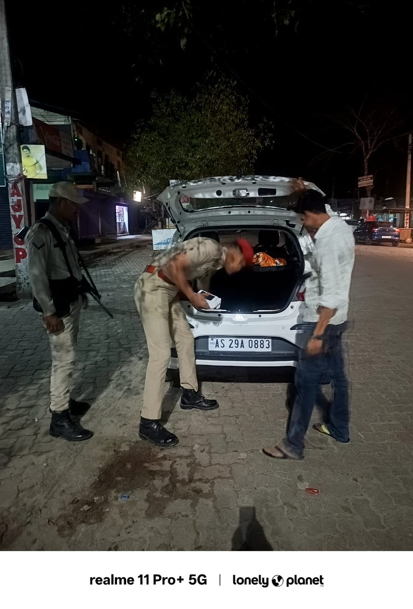 MajuliPolice's tweet photo. Naka checking was conducted at strategic locations under Majuli district to ensure law &amp; order and enhance public safety. Strict checking of vehicles and individuals was carried out by Majuli Police.
@assampolice 
@DGPAssamPolice https://t.co/W3oAf7f5P5