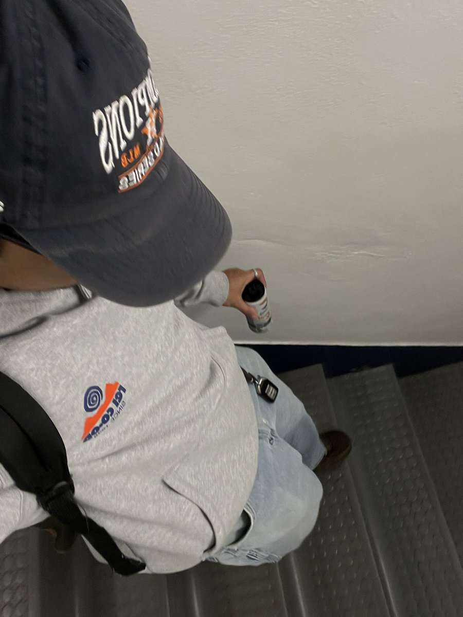 exsvi's tweet photo. i almost met my end like everyday last week. stopped taking care of myself. ate too much canes chicken 🐔 not a great time
livin the chud life until all the water leaves and i shave ❤️ #liveandalive #update
yes that’s sweat on the brim, yes i work hard https://t.co/RFRgaNCWSu