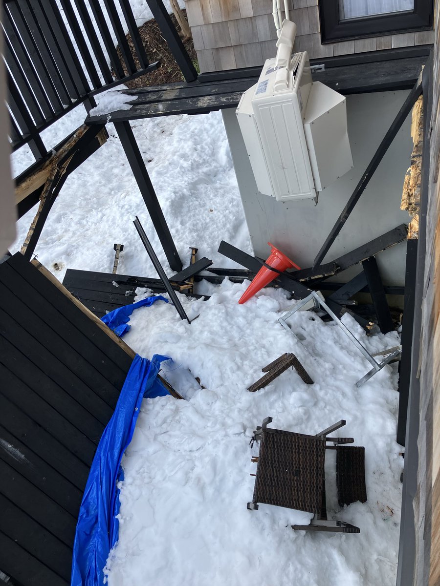 Glocal0134's tweet photo. 屋根からの落雪にご注意下さい... https://t.co/R8UPzyzGJX